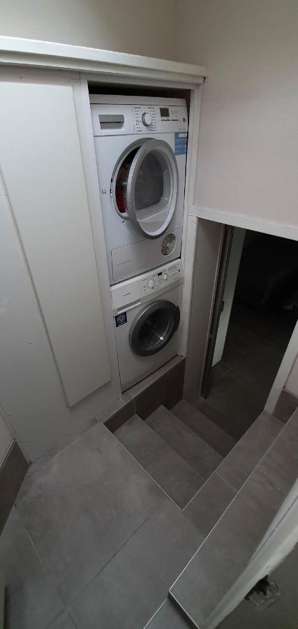 Dorpsdijk 53A Apartment เฟราเวนโปลเดอร์ ภายนอก รูปภาพ