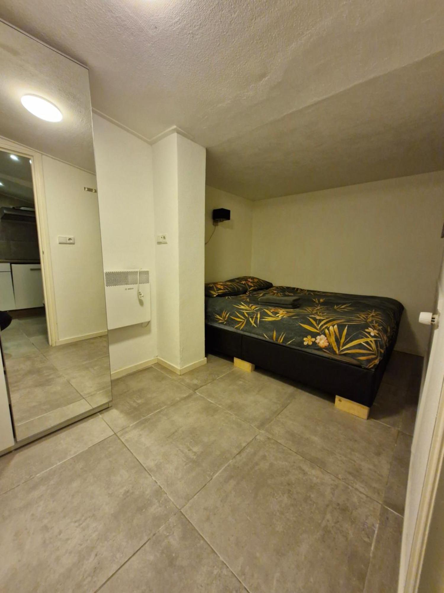 Dorpsdijk 53A Apartment เฟราเวนโปลเดอร์ ภายนอก รูปภาพ