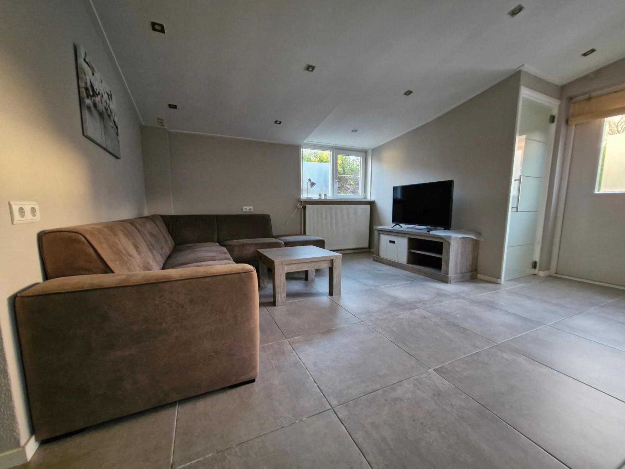 Dorpsdijk 53A Apartment เฟราเวนโปลเดอร์ ภายนอก รูปภาพ