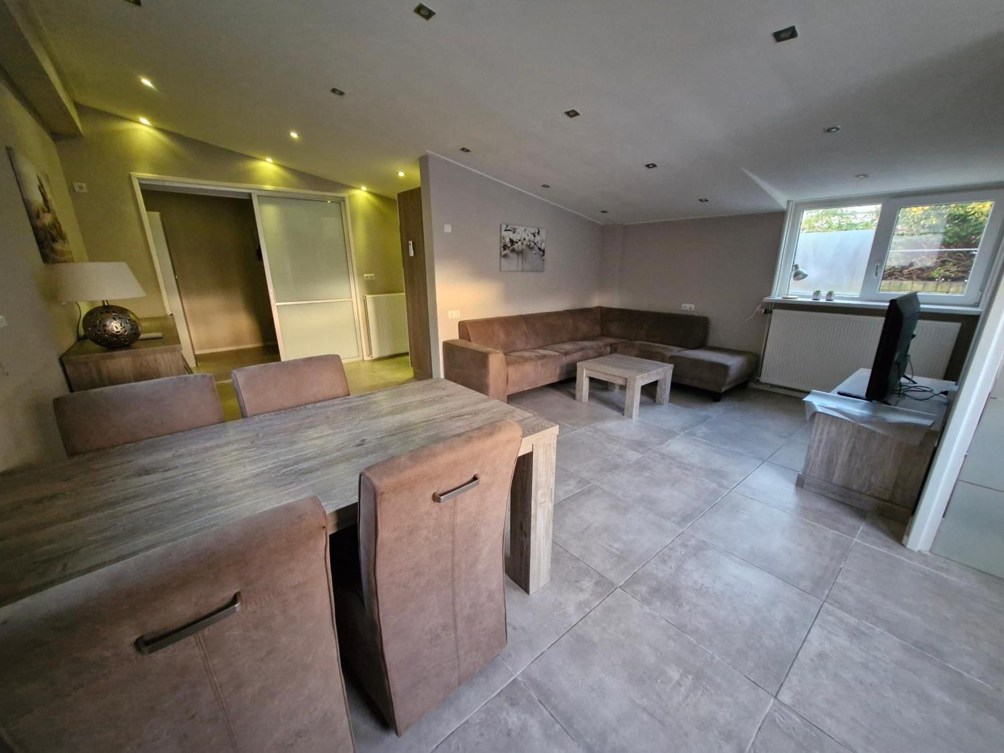 Dorpsdijk 53A Apartment เฟราเวนโปลเดอร์ ภายนอก รูปภาพ