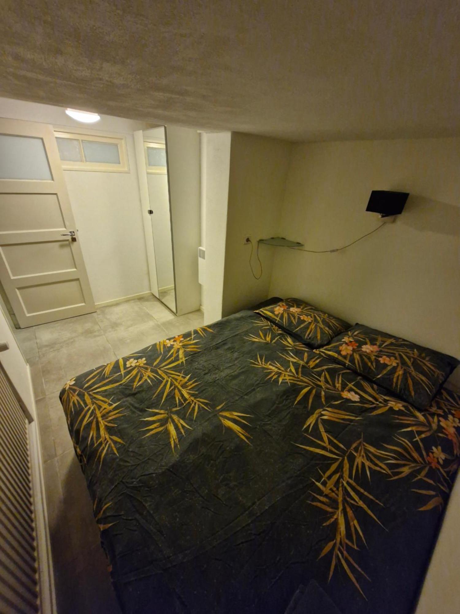 Dorpsdijk 53A Apartment เฟราเวนโปลเดอร์ ภายนอก รูปภาพ