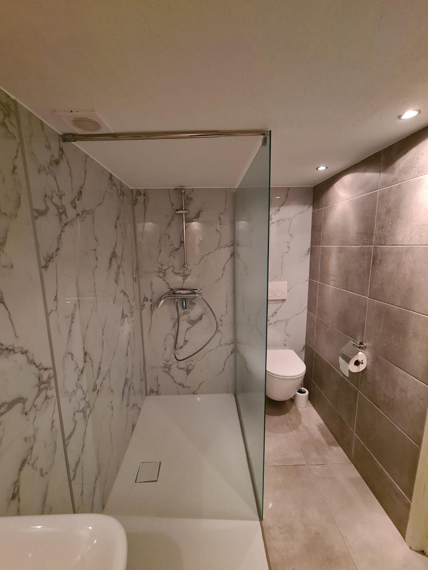 Dorpsdijk 53A Apartment เฟราเวนโปลเดอร์ ภายนอก รูปภาพ
